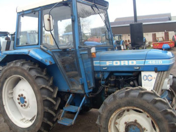 FORD 1989 TRACTOR 4610