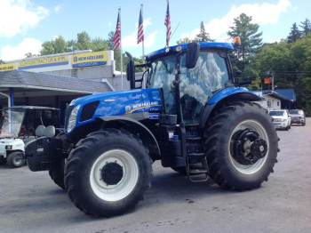 NEW HOLLAND 2013 TRACTOR T7.250