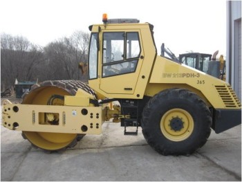 2004 BOMAG BW213PDH-3 COMPACTOR
