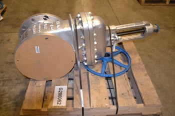 VELAN 12 IN WEDGE GATE VALVE