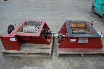 LOT OF 2 UNITED CONVEYOR EXCEN CRUSHER PULVERIZER