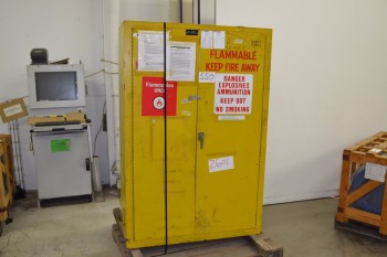 WILLIAMS 4995C FLAMMABLE SAFETY CABINET 40 X 62 X 15 IN