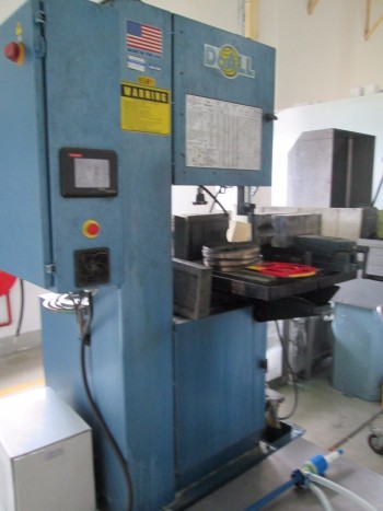 Do-All 2012-D12 Vertical Bandsaw