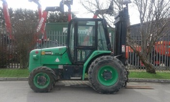 JCB 926 Rough Terrain Forklift