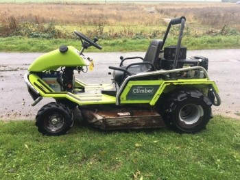 GRILLO CLIMBER 910 BANK MOWER SHOWING 260 HOURS