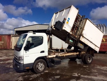2009 Mitsubishi Canter 7C15 recycling Truck