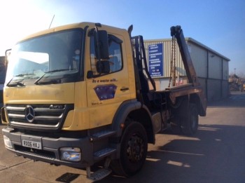 2006 Mercedes-Benz Axor Skip Loader
