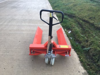 Reel hand pallet truck , 2000kg lift capacity , Pick up reels up to 900mm