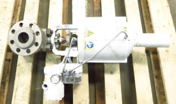 FLOWSERVE 2 IN STAINLESS PNEUMATIC FLANGED CONTROL VALVE