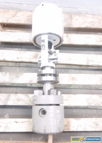 VALTEK 1-1/2 IN STEEL PNEUMATIC CONTROL VALVE