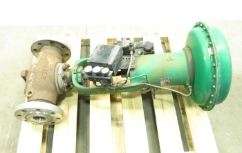 FISHER 3 IN STAINLESS PNEUMATIC FLANGED CONTROL VALVE