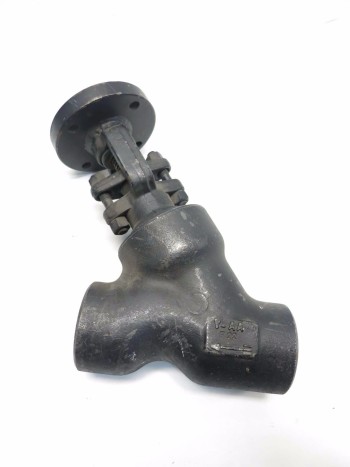 NEWCO 1-1/2 IN STEEL GLOBE VALVE