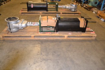 CRANE 10 IN, 285 PSI, FLANGED WEDGE GATE VALVE