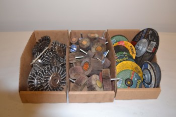 LOT OF ASSORTED ABRASIVES