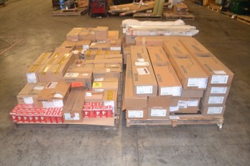 4 PALLETS OF ASSORTED LIGHTING