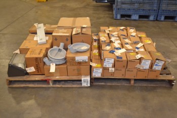 2 PALLETS OF ASSORTED LIGHTING