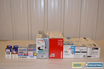 LOT OF ASSORTED OFFICE SUPPLIES