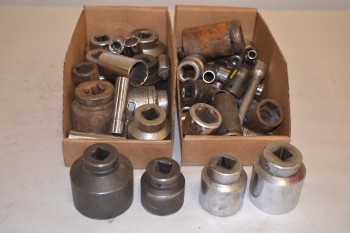 LOT OF ASSORTED SOCKETS 3/16-2-3/16