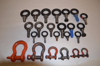 LOT OF ASSORTED HOISTING AND RIGGING SUPPLIES