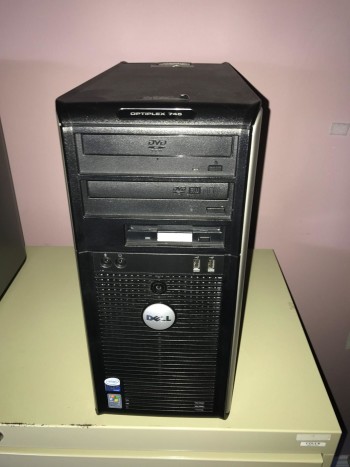 Dell Desktop Computer with Monitor, Mouse and Keyboard