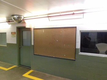 Bulletin Board Metal 42\