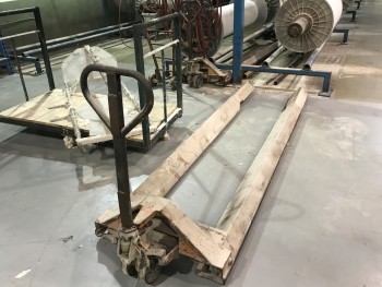 Loom Beam hydraulic jack cart