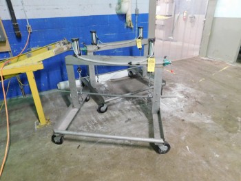2 Stainless Steel Lifting Devices