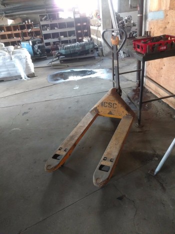 Pallet jack