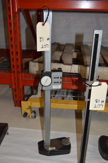 Height gage