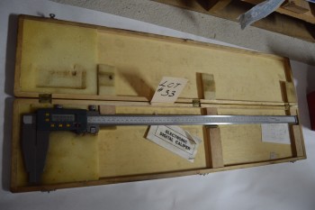 Digital calipers