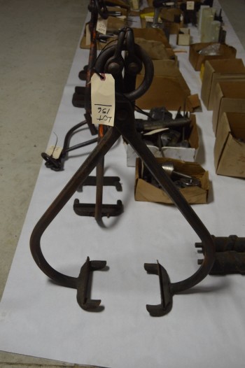 Lifting hook