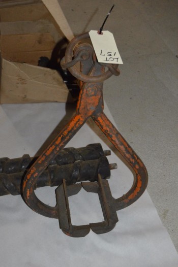 Lifting hook