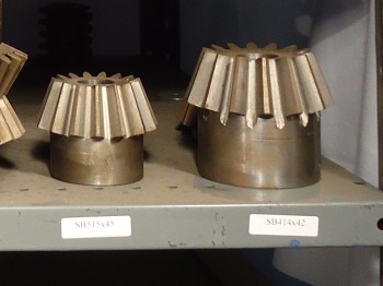 LOT OF 5 Pitch Bevel Gears, Union Gear