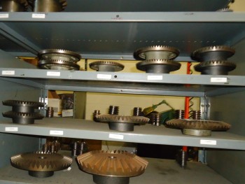 LOT OF 6 Pitch Bevel Gears, Union Gear