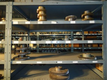 LOT OF 6 Pitch Right Hand Worm & Worm Gear, Union Gear