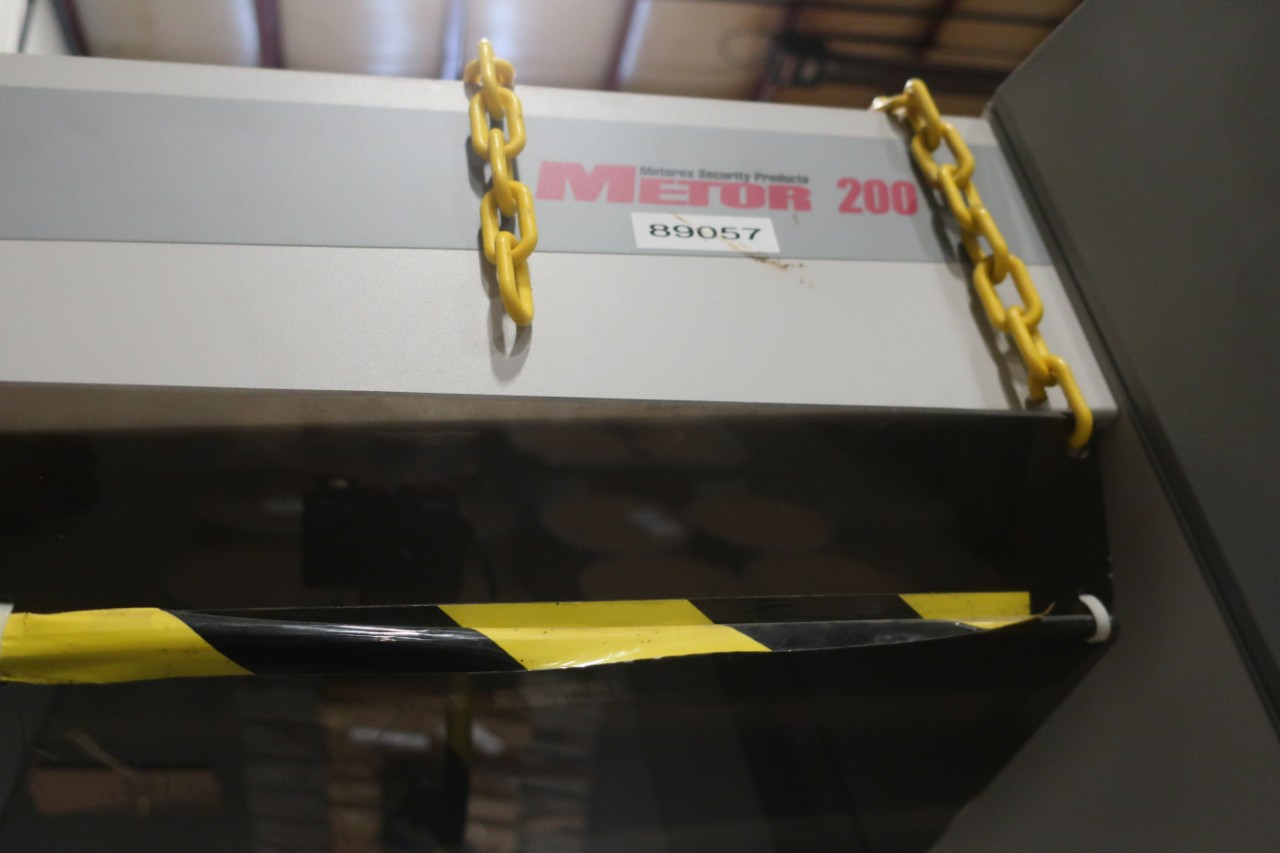 LOT OF 2 USED METOREX METOR 200 SECURITY MULTI-ZONE WALK-THROUGH METAL ...
