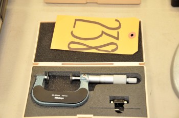 MITUTOYO 25 - 50mm Flange Type Micrometer