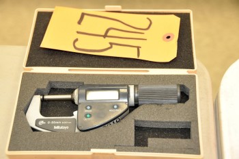 MITUTOYO 0 - 30mm Micrometer