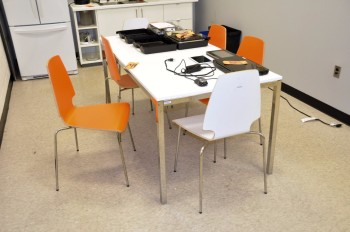 Lot-Table and (6) Chairs
