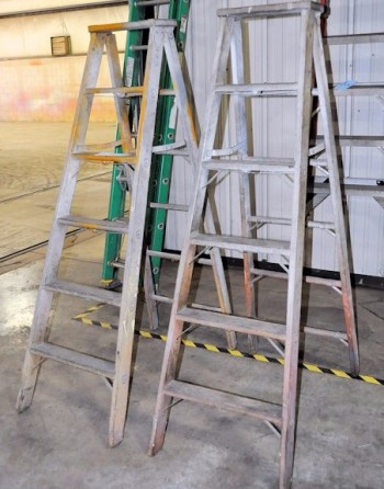 Lot-(2) 6\' Wooden Step Ladders