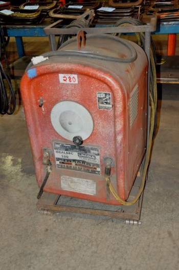 LINCOLN MODEL 250-250, 250-Amp Capacity Arc Welder