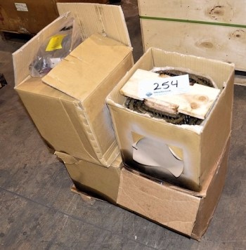 Lot-Roller Chains on (1) Pallet