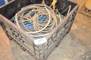 Lot-Air Hose in (1) Tub