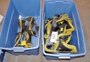Lot-Accordion Style Covers in (2) Totes on (1) Pallet