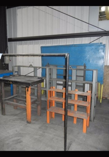 Lot-Shelving and Stands