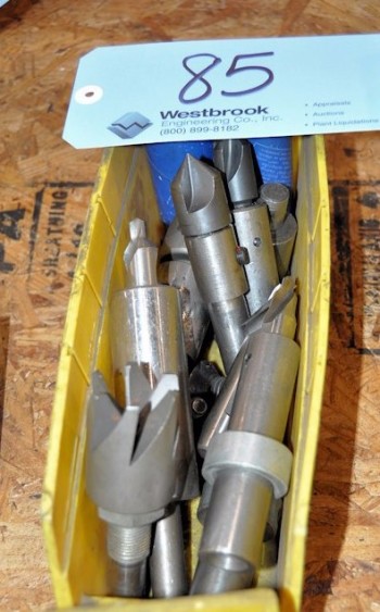 Lot-Milling Cutters with Arbors in (1) Bin