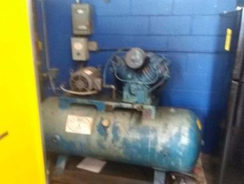 Kellog american electric 120 gallon air compressor