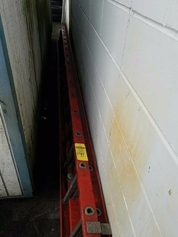 Werner fiberglass extension ladder