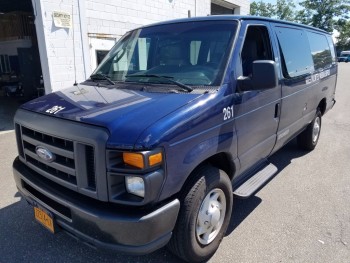 Bus number 261 2014 Ford E350
