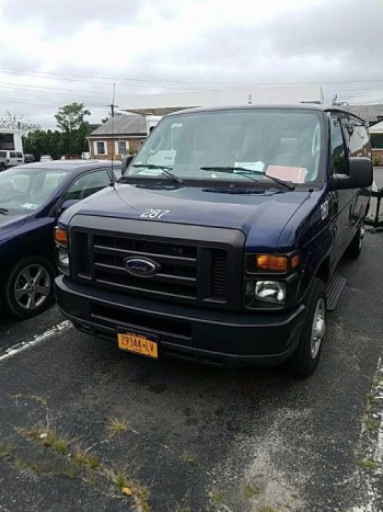 2011 Ford E350 bus